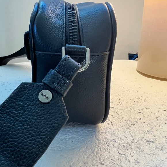 Botkier Small Leather Camera Bag - Picture 4 of 8